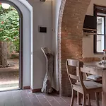 Εξοχικό σπίτι Art And Garden *