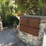 Εξοχικό σπίτι Art And Garden